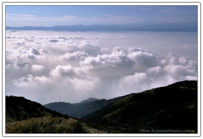 從大屯山看台北盆地很漂亮的雲海